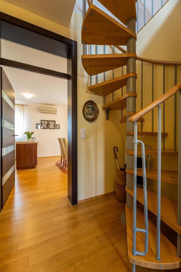 Golden Hope 4+1 Apartment Krk Krk Town Extérieur photo